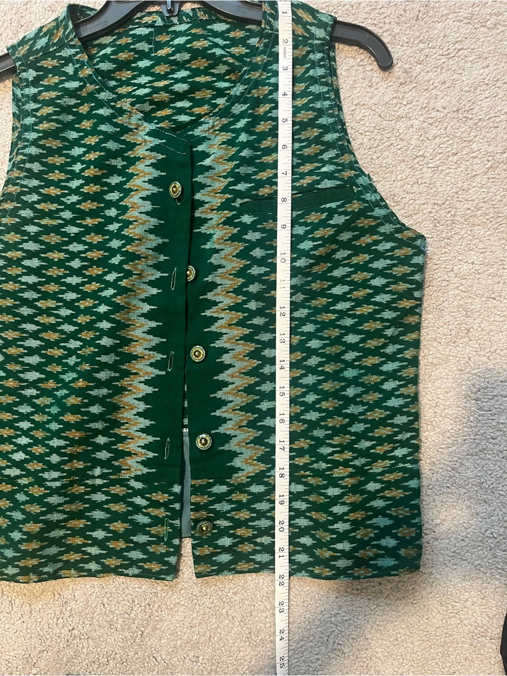 Green Patterned Sleeveless Button-Front Top - Picture 5 of 9